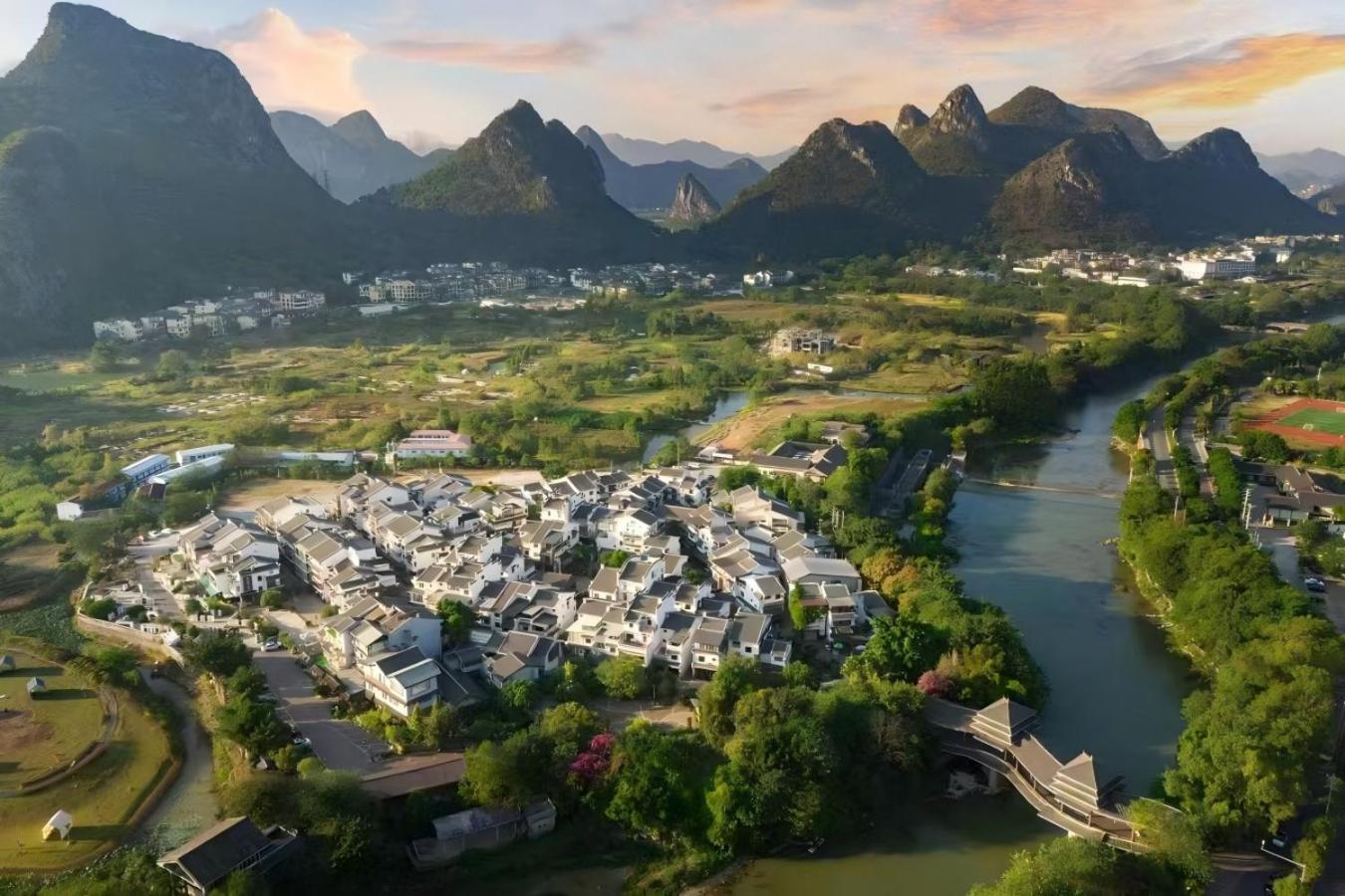 Serene Vale Inn Guilin-Free One Way Pick Up Service To High-Speed Railway Station For 2 Nights Exteriér fotografie
